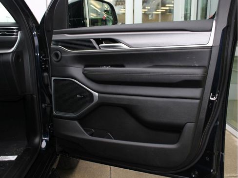 New 2025 Jeep Wagoneer Series II w/ Premium Group I image 34