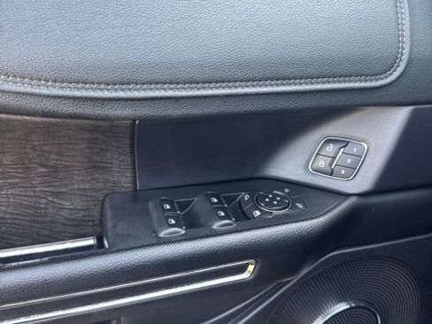 Used 2019 Ford Expedition Max Limited RWD image 12