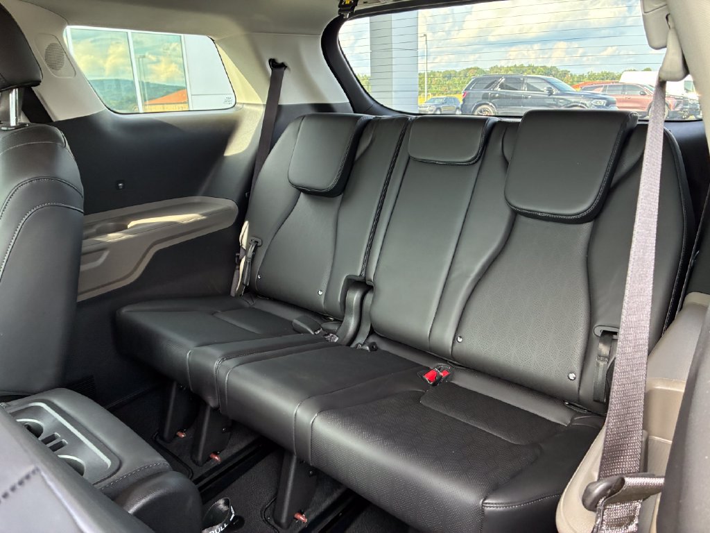 Used 2026 Kia Carnival FWD image 20