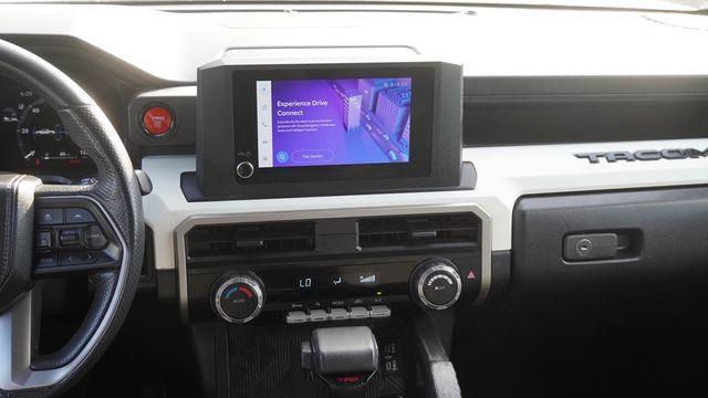 Used 2024 Toyota Tacoma TRD Off-Road AWD/4WD image 15