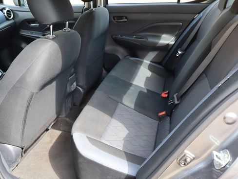 Used 2024 Nissan Versa SV FWD image 5