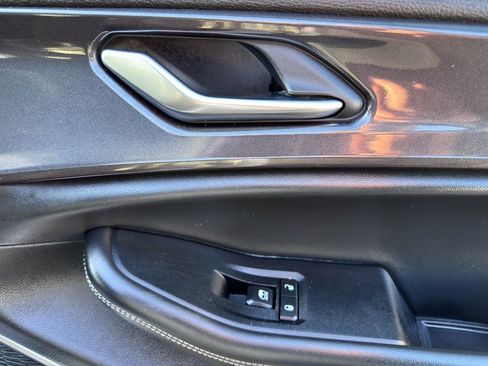 Used 2021 Jeep Grand Cherokee L Laredo image 28