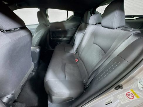 Used 2019 Toyota C-HR XLE FWD image 28