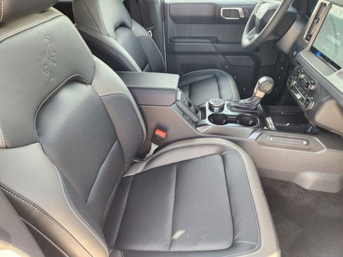 New 2025 Ford Bronco Outer Banks image 13