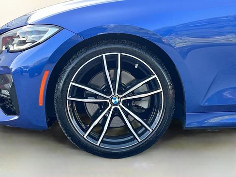 Used 2019 BMW 330i Sedan w/ M Sport Package RWD image 33