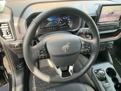 Used 2023 Ford Bronco Sport Outer Banks w/ Tech Package AWD/4WD image 12