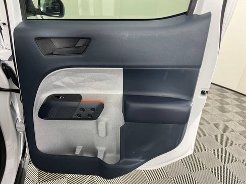 Used 2022 Ford Maverick XLT FWD image 13