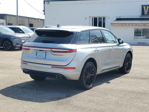 Used 2024 Lincoln Corsair AWD w/ Equipment Group 101A image 6