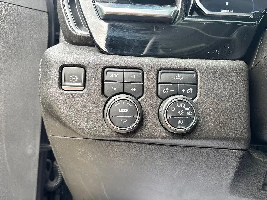 Used 2022 Chevrolet Silverado 1500 RST AWD/4WD image 14