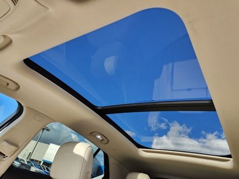 Used 2021 Buick Envision Avenir image 16