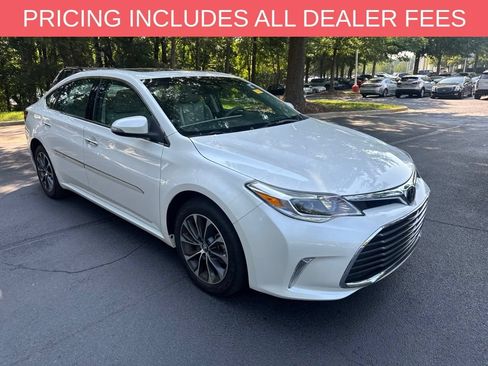 Used 2017 Toyota Avalon XLE Premium FWD image 1