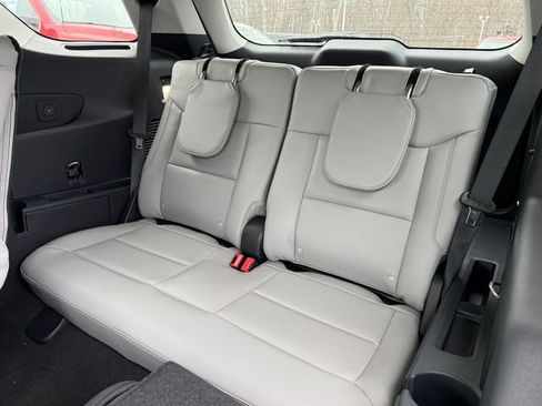 New 2026 Ford Explorer Active w/ Active Comfort Package image 16