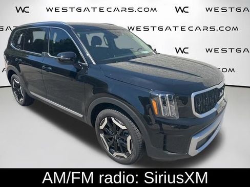 Used 2025 Kia Telluride EX w/ EX Captain's Chair Package FWD image 4