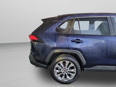 Used 2023 Toyota RAV4 XLE Premium image 31