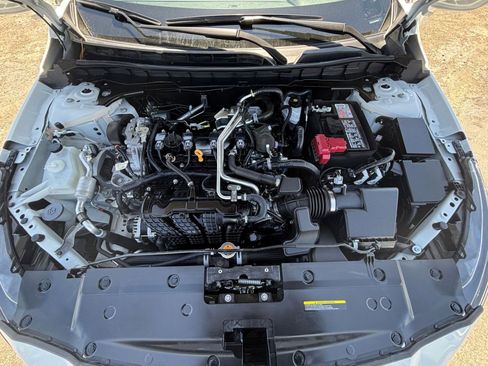 Used 2025 Nissan Altima 2.5 SV FWD image 29