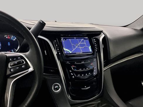 Used 2020 Cadillac Escalade Platinum RWD image 7
