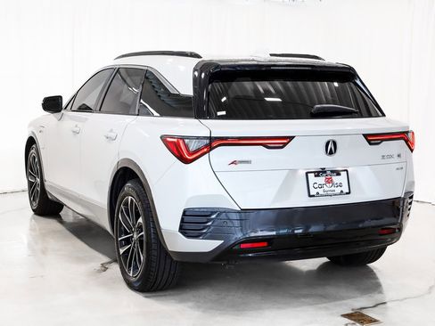 Used 2024 Acura ZDX A-Spec image 4