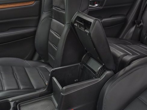 Used 2018 Honda CR-V Touring image 15