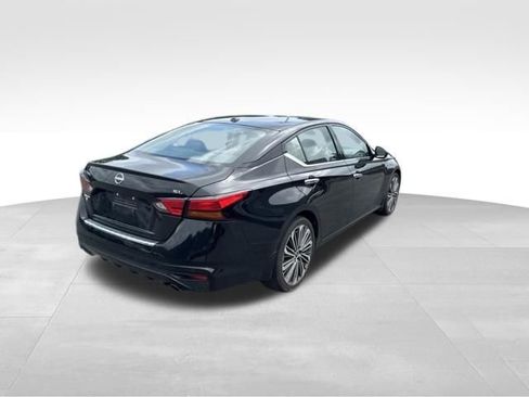 Used 2023 Nissan Altima 2.5 SL FWD image 7