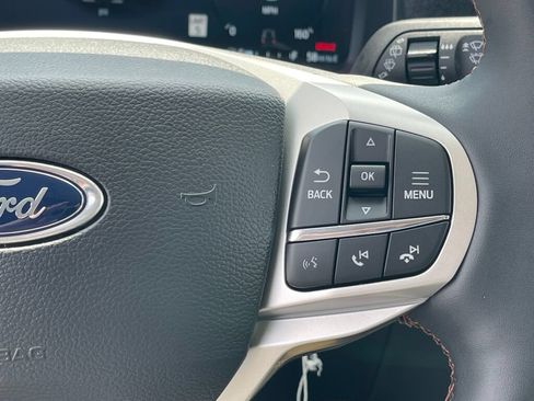 New 2026 Ford Explorer Active w/ Active Comfort Package AWD/4WD image 17