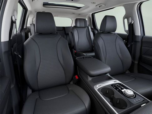 New 2026 Kia Carnival SX Prestige FWD image 10