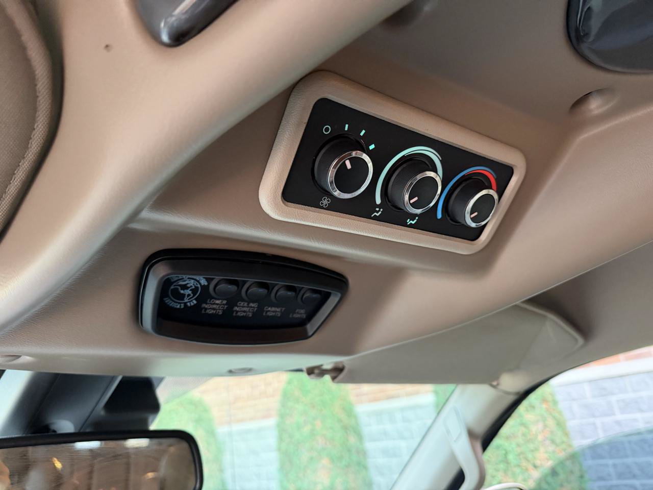 Used 2019 GMC Savana 2500 w/ Enhanced Convenience Package RWD image 27