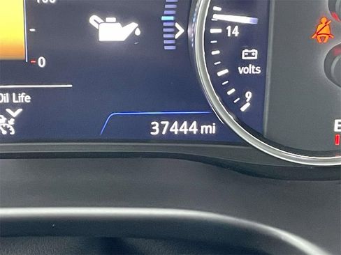 Used 2022 Buick Enclave Premium w/ Surround and Sites Package image 22