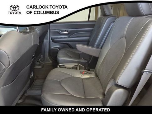 Used 2024 Toyota Grand Highlander AWD image 14