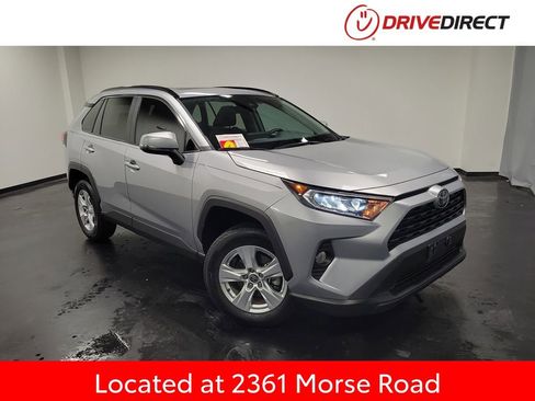 Used 2021 Toyota RAV4 XLE w/ Convenience Package image 1