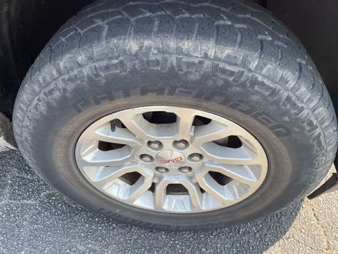 Used 2015 GMC Yukon SLE w/ Convenience Package image 5