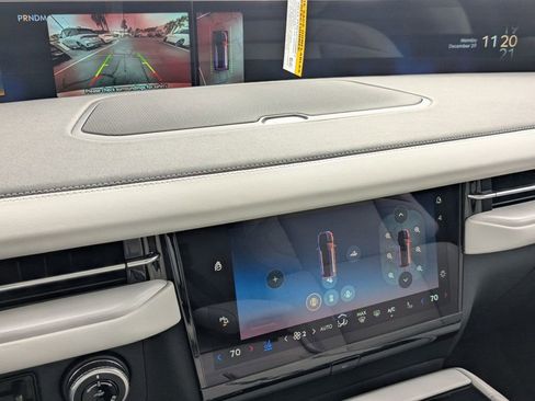 New 2025 Lincoln Navigator L Reserve image 24