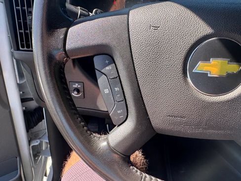 Used 2022 Chevrolet Express 2500 Extended w/ Enhanced Convenience Package RWD image 23