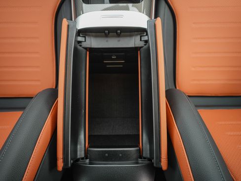 New 2026 Mercedes-Benz C 300 4MATIC Sedan image 26