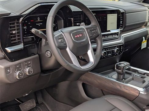 New 2026 GMC Sierra 1500 SLT image 13