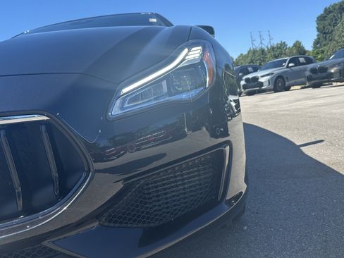 Used 2022 Maserati Quattroporte Modena Q4 AWD/4WD image 6