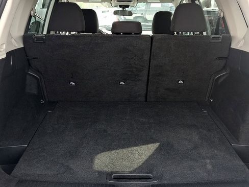 Used 2024 Nissan Rogue S image 29