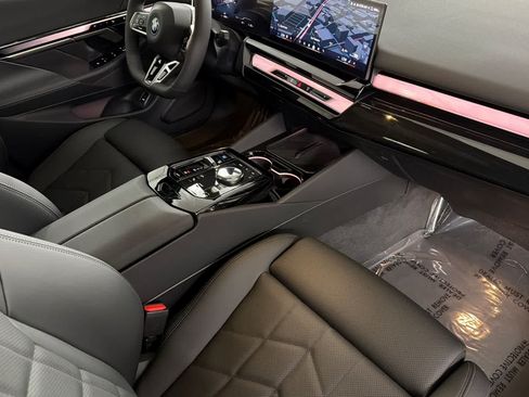 New 2027 BMW i5 eDrive40 w/ M Sport Package RWD image 15