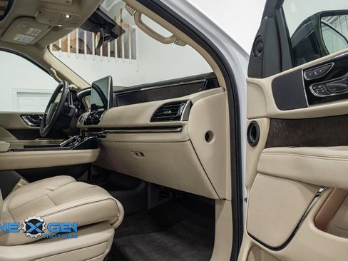 Used 2020 Lincoln Navigator Reserve w/ Equipment Group 208A Reserve image 40