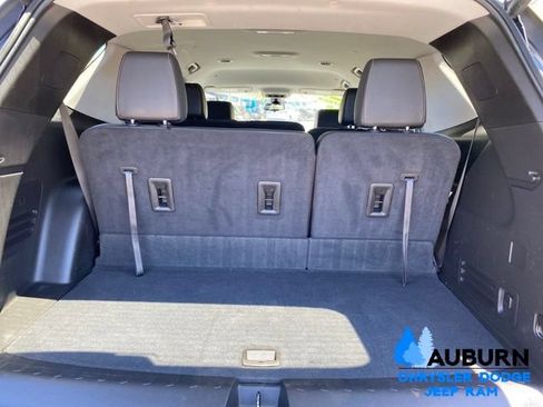Used 2021 Chevrolet Traverse LT w/ LT Premium Package AWD/4WD image 9