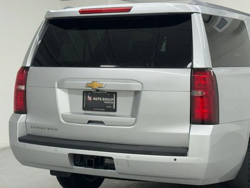 Used 2015 Chevrolet Suburban LT image 46