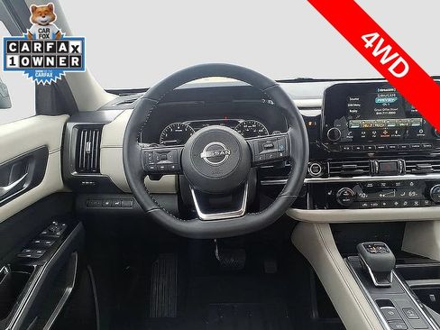 Used 2023 Nissan Pathfinder SL AWD/4WD image 23