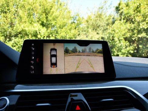 Used 2018 BMW 540i RWD image 13