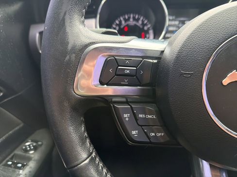 Used 2016 Ford Mustang GT RWD image 13