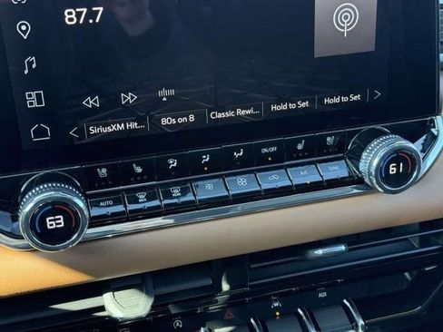 Used 2025 GMC Canyon AT4 w/ Technology Plus Package image 26