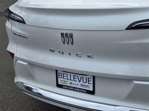 Used 2025 Buick Envista Avenir image 13