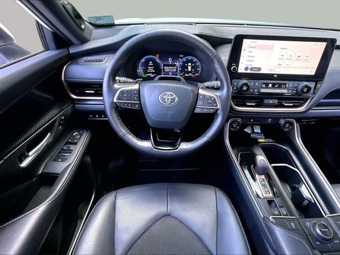 Certified 2026 Toyota Grand Highlander AWD Hybrid image 6