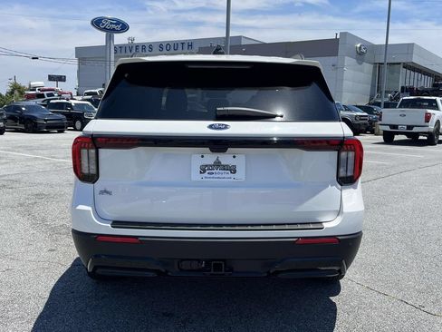 Used 2025 Ford Explorer ST-Line w/ Premium Package RWD image 4
