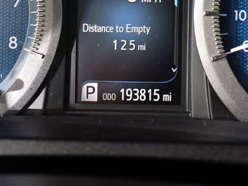 Used 2017 Toyota Sienna XLE Premium image 27