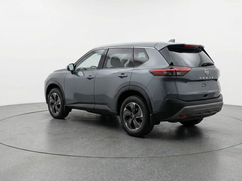 Used 2025 Nissan Rogue SV image 6