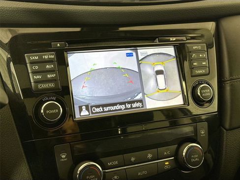 Used 2017 Nissan Rogue SL w/ SL Premium Package image 25